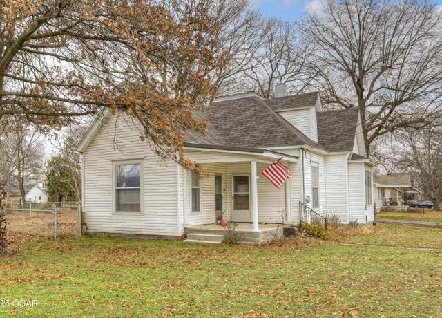 Property at 809 Tilden Ave, Golden City, MO 64748, 3 beds, 1 bath