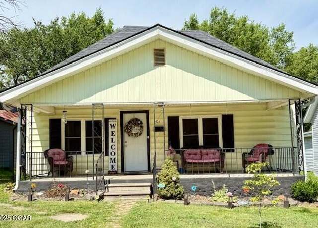 Property at 504 N Ball St, Webb City, MO 64870, 3 beds, 1.5 baths