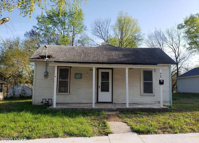 Property at 712 E Pool St, Joplin, MO 64801, 1 bed, 1 bath