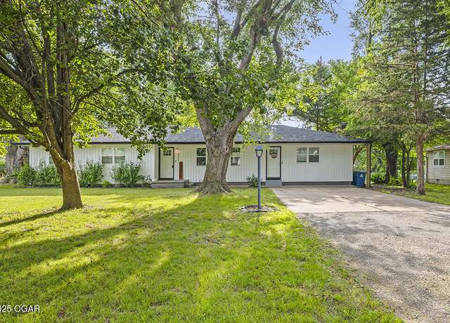 Property at 3424 Finley Ave, Joplin, MO 64804, 3 beds, 2 baths