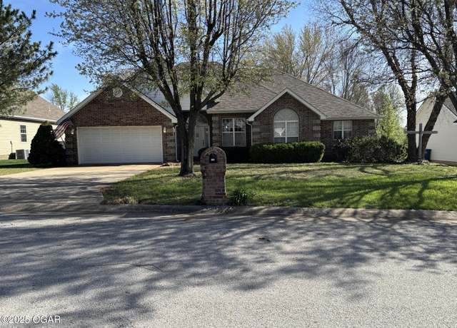 Property at 104 Victoria Ln, Carl Junction, MO 64834, 3 beds, 2 baths