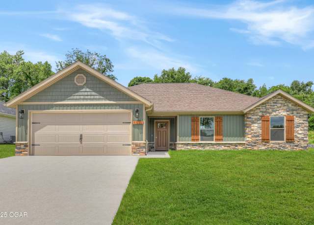Property at 1231 Sheila Ann Dr, Carthage, MO 64836, 4 beds, 2 baths
