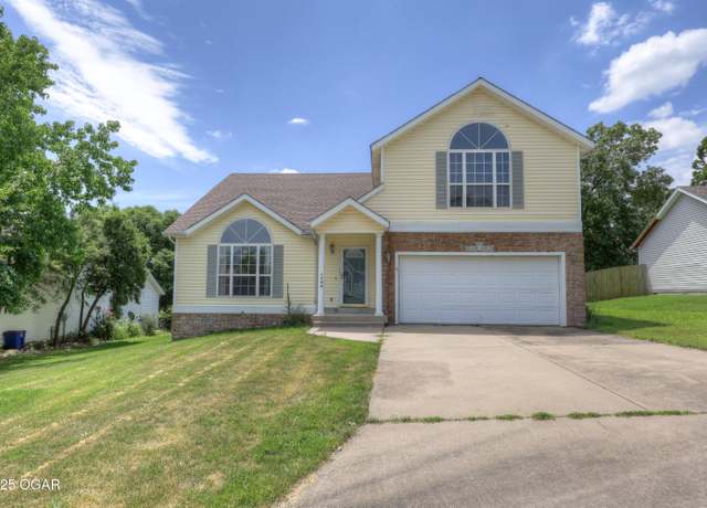 Property at 1706 Marigold Dr, Joplin, MO 64801, 3 beds, 2.5 baths