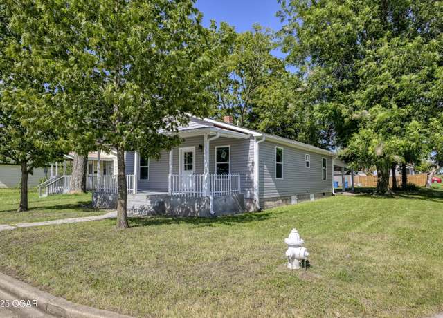 Property at 1729 S Minnesota Ave, Joplin, MO 64804, 3 beds, 1 bath
