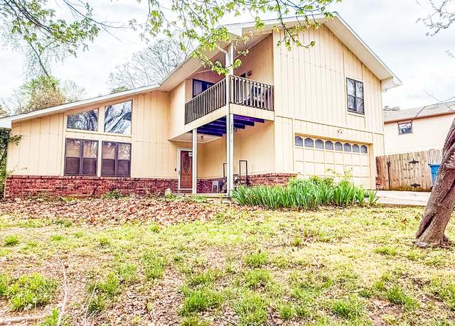 Property at 911 Canyon, Neosho, MO 64850, 3 beds, 2.5 baths