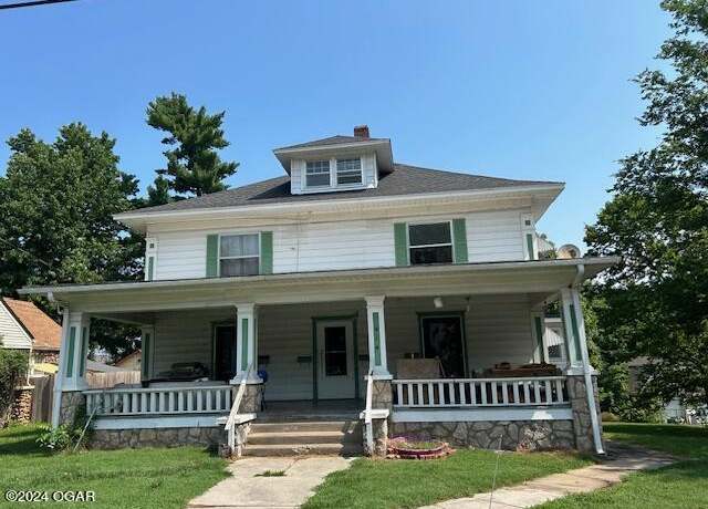 Property at 414 E Hickory St, Neosho, MO 64850