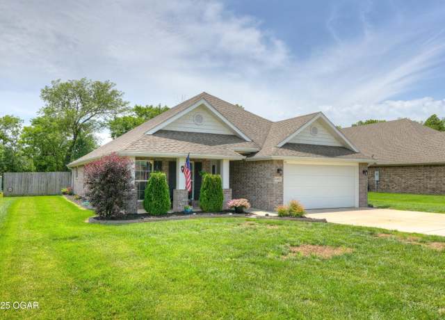 Property at 1692 Betenbough Way, Webb City, MO 64870, 3 beds, 2 baths