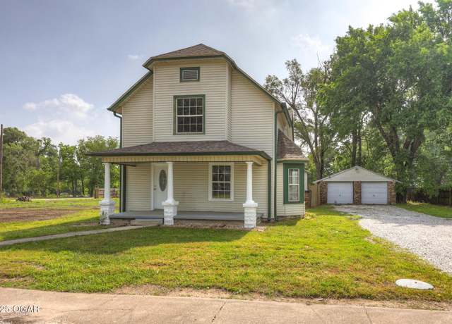 Property at 109 N Main St, Alba, MO 64830, 3 beds, 2 baths