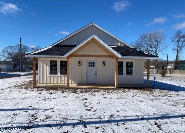 Property at 137 S Whited St, Goodman, MO 64843, 2 beds, 2 baths