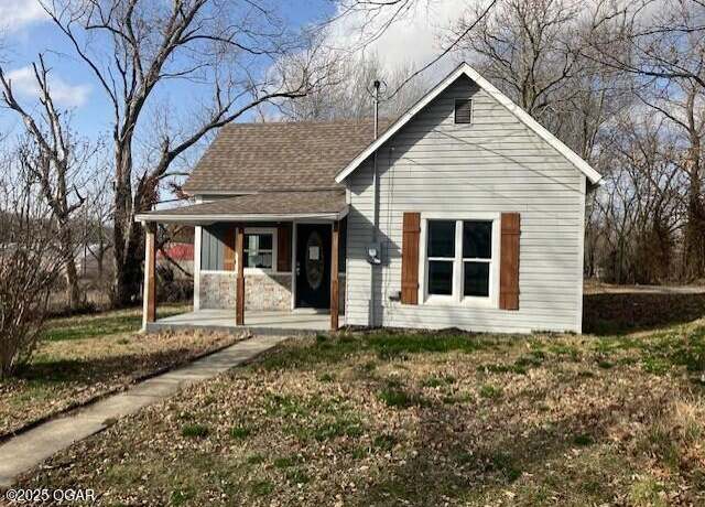 Property at 301 Church St, Sarcoxie, MO 64862, 2 beds, 1 bath