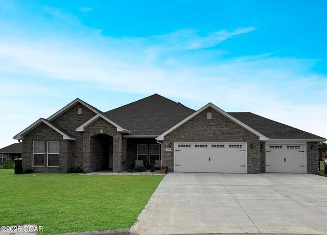 Property at 1799 Line Dr, Webb City, MO 64870, 4 beds, 3 baths