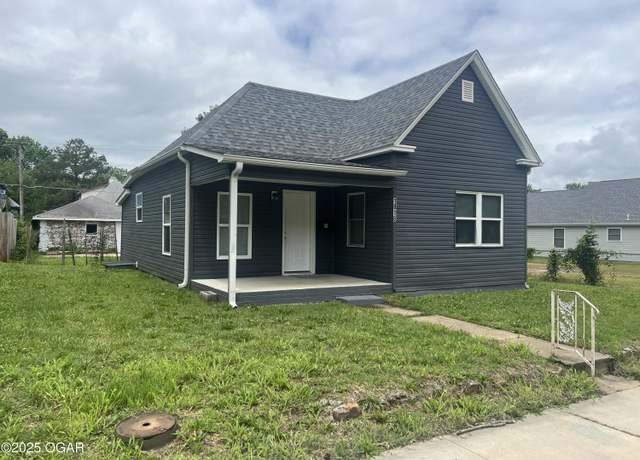 Property at 1816 S Connor Ave, Joplin, MO 64804, 3 beds, 1.5 baths