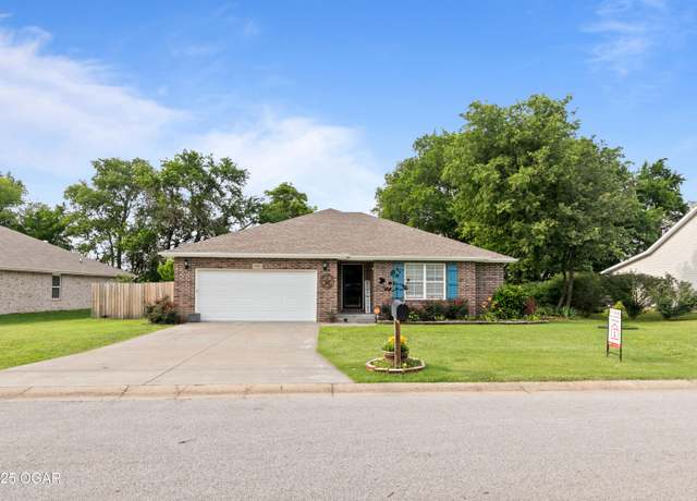 Property at 25411 Birch Dr, Joplin, MO 64801, 3 beds, 2 baths
