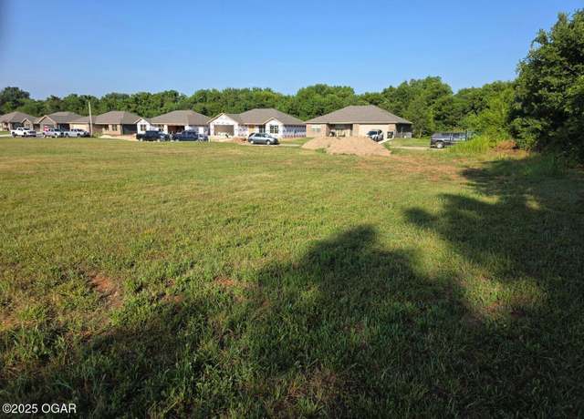 Property at 1675 Ridgemont Ave, Monett, MO 65708