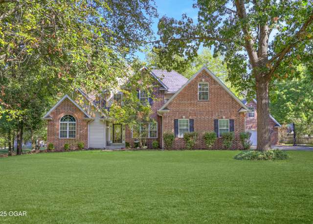Property at 305 Crimson Oak Ct, Joplin, MO 64801, 4 beds, 3 baths