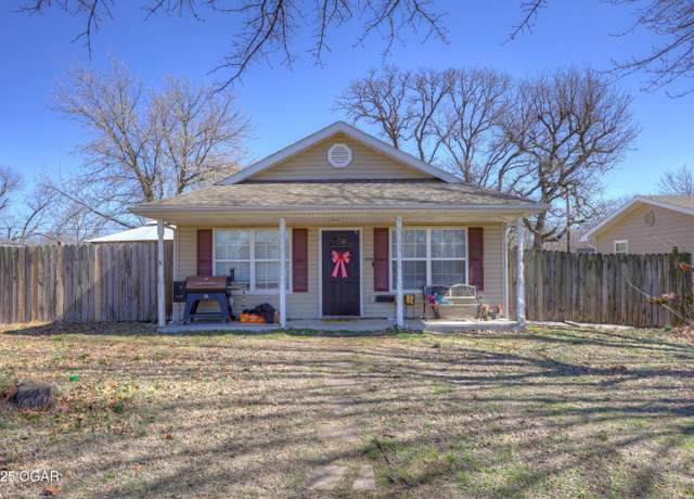 Property at 209 S St. Charles Ave, Joplin, MO 64801, 3 beds, 2 baths