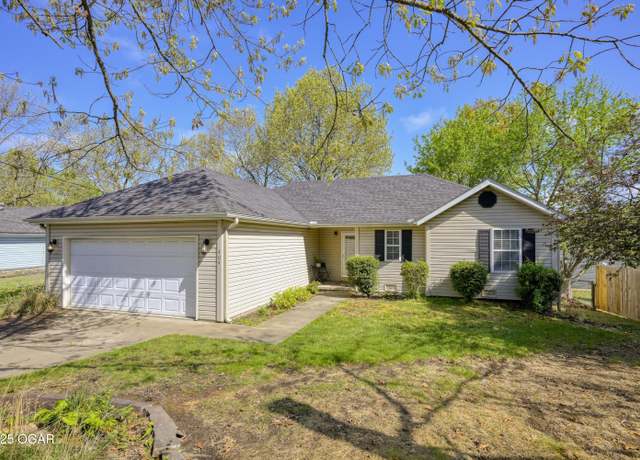 Property at 404 E Daugherty, Neosho, MO 64850, 3 beds, 2 baths