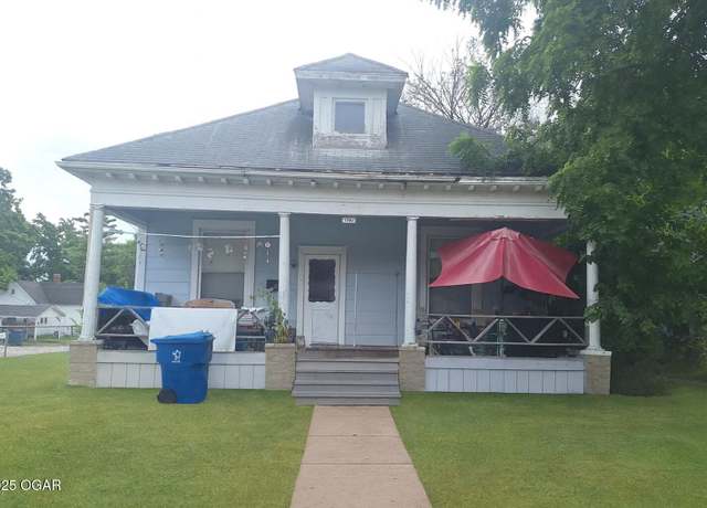Property at 1701 S Jackson Ave, Joplin, MO 64801, 2 beds, 1 bath