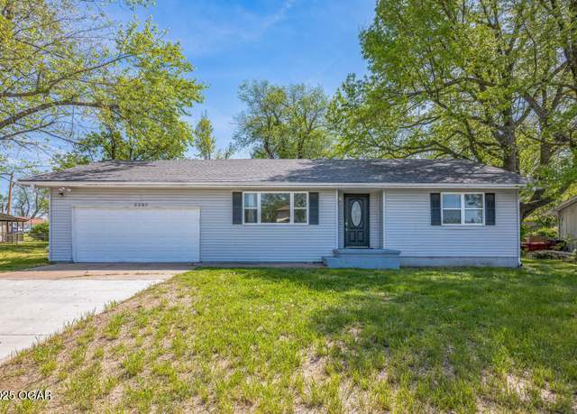 Property at 3307 Connecticut Ave, Joplin, MO 64804, 3 beds, 1.5 baths