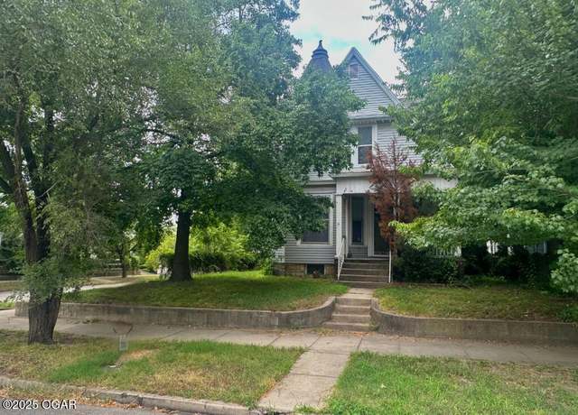 Property at 1903 S Sergeant Ave, Joplin, MO 64804, 2 beds, 1.5 baths