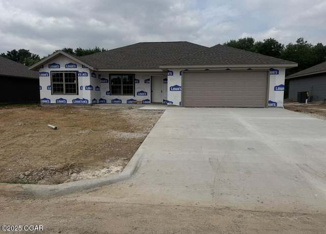 Property at 1586 Ridgemont Ave, Monett, MO 65708, 3 beds, 2 baths