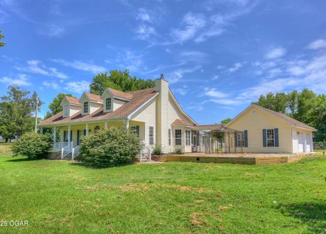 Property at 28464 Fir Rd, Carl Junction, MO 64834, 3 beds, 2 baths