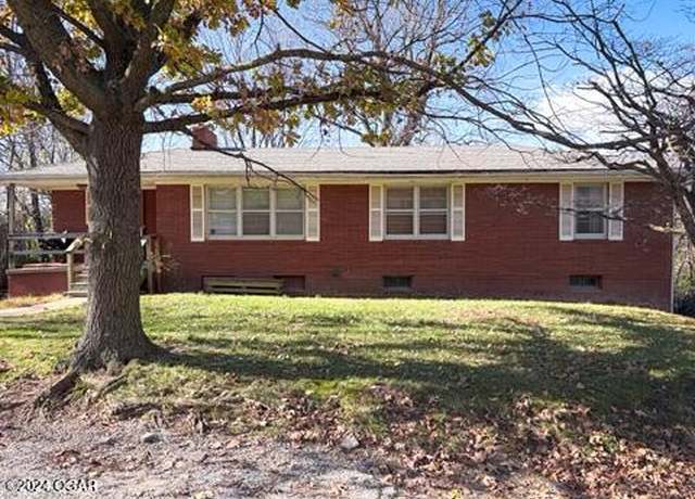 Property at 716 Terrace Pl, Neosho, MO 64850, 4 beds, 2 baths