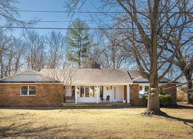 Property at 403 W 3rd St, Lamar, MO 64759, 3 beds, 2 baths