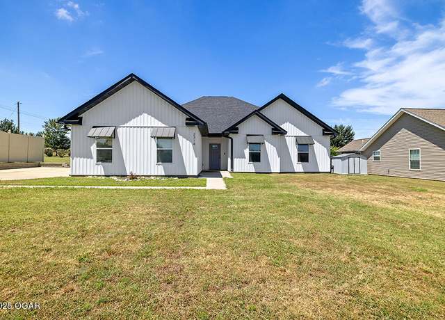 Property at 2314 Wisconsin Ave, Joplin, MO 64804, 3 beds, 2 baths