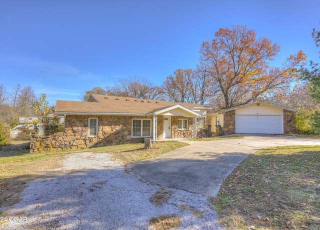 Property at 4319 S Duquesne Rd, Joplin, MO 64804, 3 beds, 3 baths