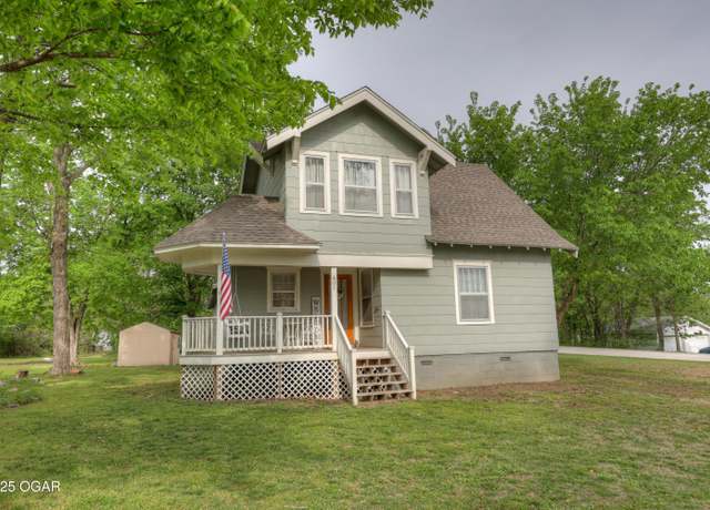 Property at 601 S Orner St, Carthage, MO 64836, 4 beds, 2.5 baths