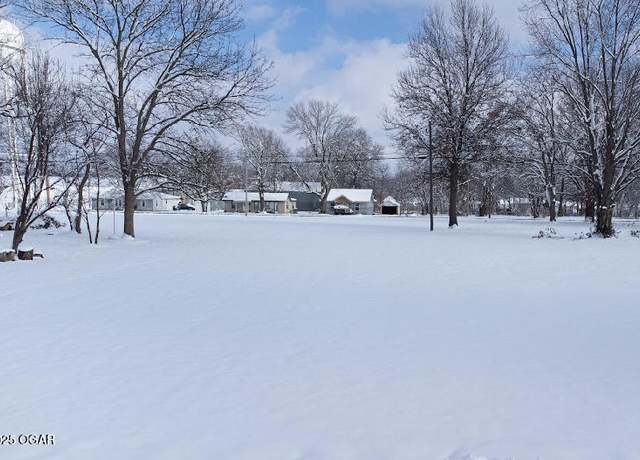 Property at 706 Truman St, Lamar, MO 64759