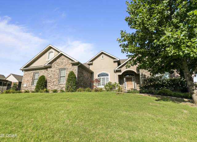Property at 3017 Jessica St, Joplin, MO 64804, 6 beds, 4.5 baths
