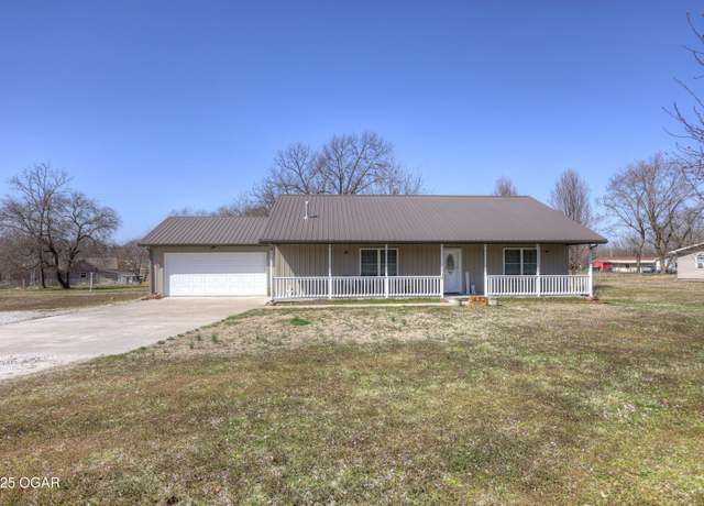 Property at 680 S Center St, Granby, MO 64844, 3 beds, 2.5 baths