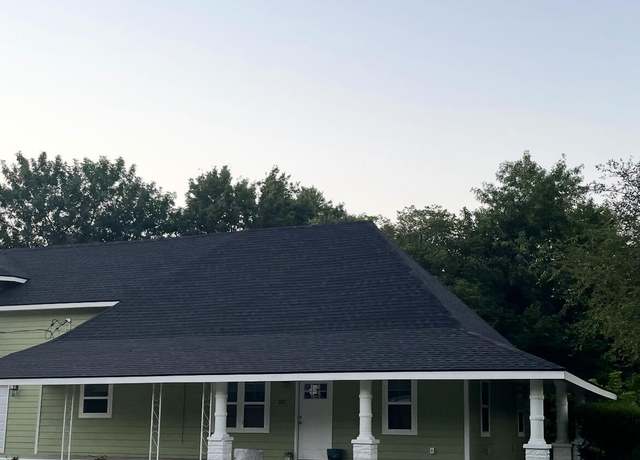 Property at 202 N Schifferdecker Avenue Ave, Joplin, MO 64801, 3 beds, 2 baths