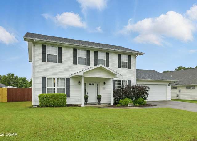Property at 1925 Sylvan Ave, Neosho, MO 64850, 4 beds, 2.5 baths