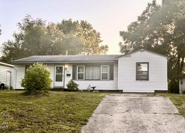 Property at 618 S Monroe Ave, Joplin, MO 64801, 3 beds, 1 bath