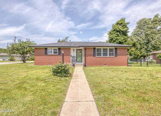 Property at 3024 S Ohio Ave, Joplin, MO 64801, 2 beds, 1.5 baths