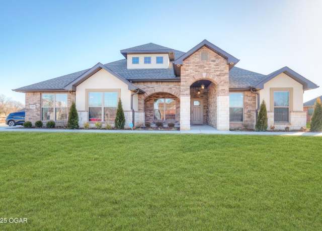 Property at 1810 Fountain Rd, Webb City, MO 64870, 4 beds, 3 baths
