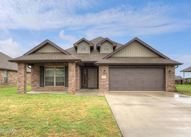 Property at 1810 Boyer Place Pl, Webb City, MO 64870, 4 beds, 2 baths
