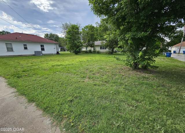 Property at 1417 W 20th St, Joplin, MO 64804