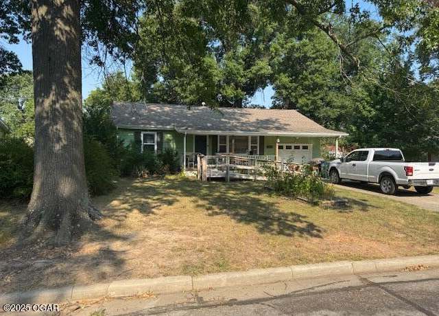 Property at 1302 Kansas Ave, Joplin, MO 64801, 2 beds, 1 bath