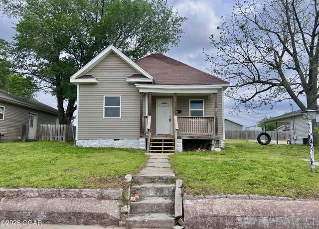 Property at 2311 Bird Ave, Joplin, MO 64804, 3 beds, 1 bath
