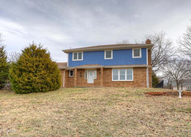 Property at 5327 Fox Fire Dr, Joplin, MO 64804, 4 beds, 2.5 baths