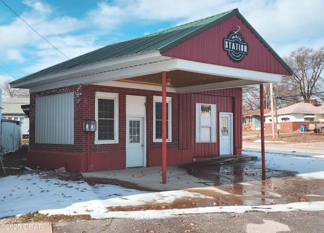 Property at 102 S Main St, Liberal, MO 64762, 1 bed, 1 bath