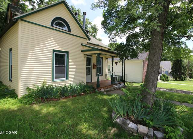 Property at 531 N Wall Ave, Joplin, MO 64801, 2 beds, 1.5 baths