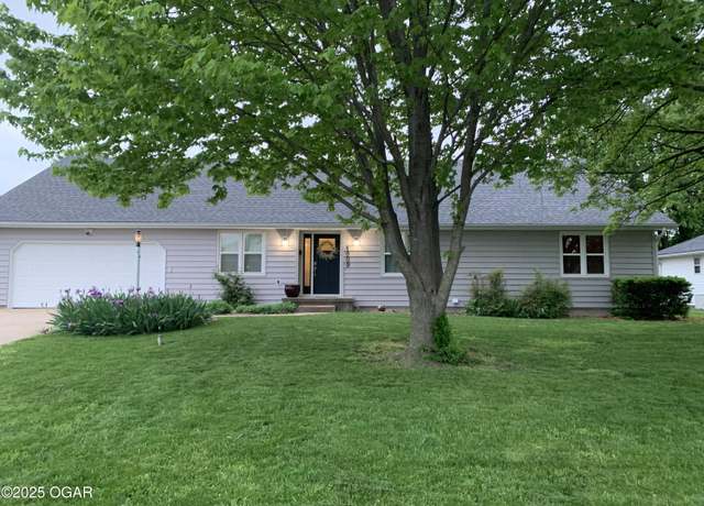 Property at 1009 Connecticut Ave, Joplin, MO 64801, 4 beds, 2 baths