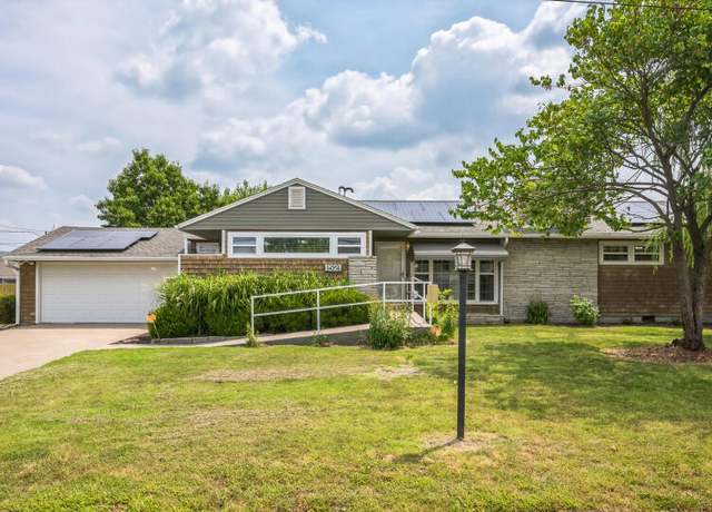 Property at 1521 S Highview Ave, Joplin, MO 64804, 3 beds, 2 baths
