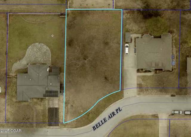 Property at 619 Belle Air Pl, Carthage, MO 64836