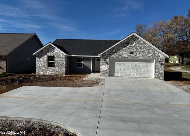 Property at 2516 S Schifferdecker Ave, Joplin, MO 64804, 3 beds, 2 baths